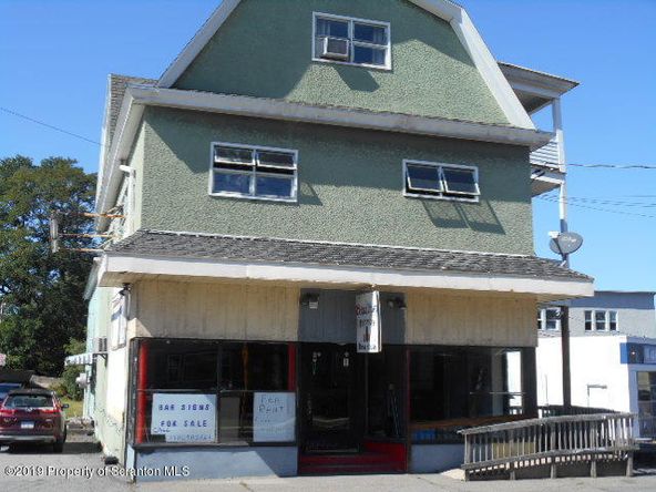610 3rd St, Dunmore, PA 18512